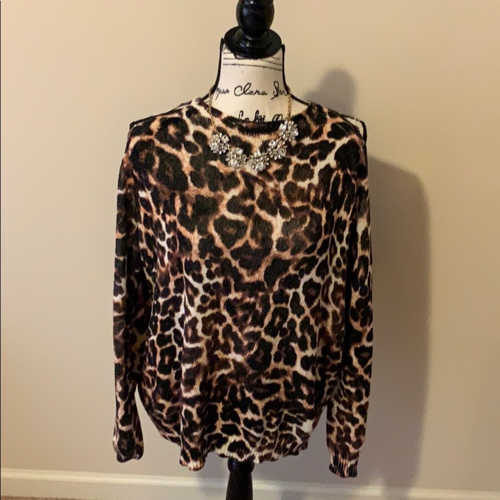 Mumu Leopard Sweater EUC 🐆